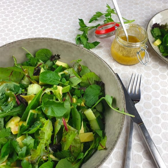 Groene salade als bijgerecht lekker avocado komkommer peterselie groen recept recepten gezond