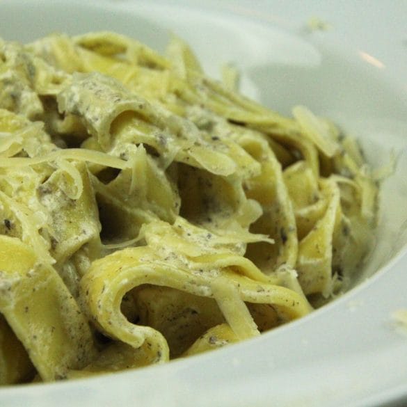 Pasta met truffel en parmezaanse kaas recept room romig